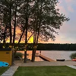Lakeview * Gil Maly